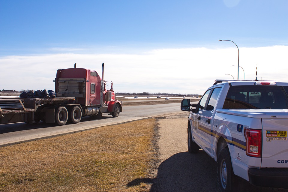 5 Things Truck Drivers Wish Other Drivers Knew About Large Trucks and Collisions